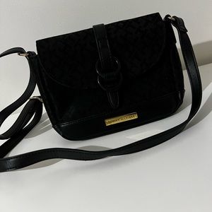 Tommy hilfiger sling bag